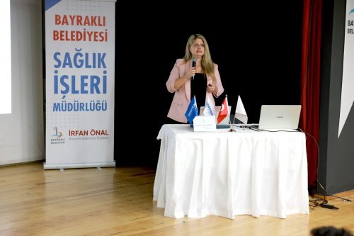 bayraklida-meme-kanserine-karsi-farkindalik-cagrisi-3.jpeg