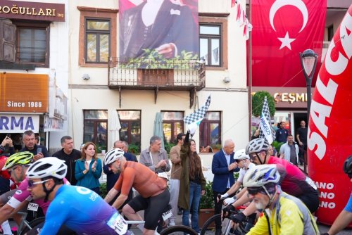 veloturk-gran-fondo-cesme-by-salcanonun-10uncu-yilinda-809-sporcu-pedal-cevirdiphoto-2026-10-25-10-08-26-3.jpg