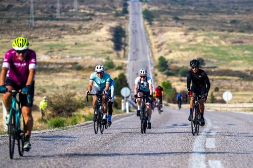 veloturk-gran-fondo-cesme-by-salcanonun-10uncu-yilinda-809-sporcu-pedal-cevirdiphoto-2026-10-25-16-51-01-3.jpg