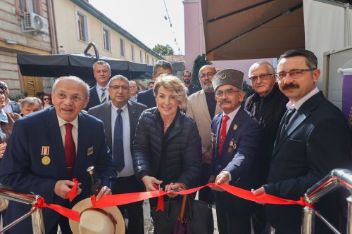 buca-belediyesi-galeri-hamam-sergi6.jpg