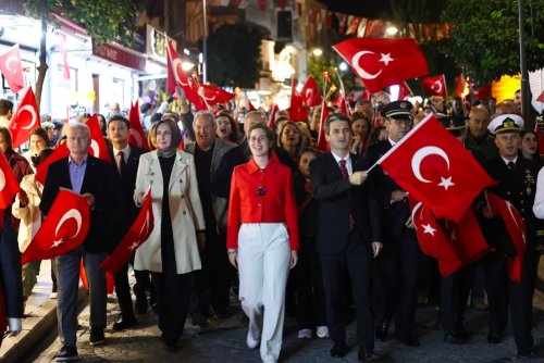 cumhuriyetin-103-yili-cesmede-buyuk-coskuyla-kutlandiphoto-2026-10-29-21-59-58.jpg