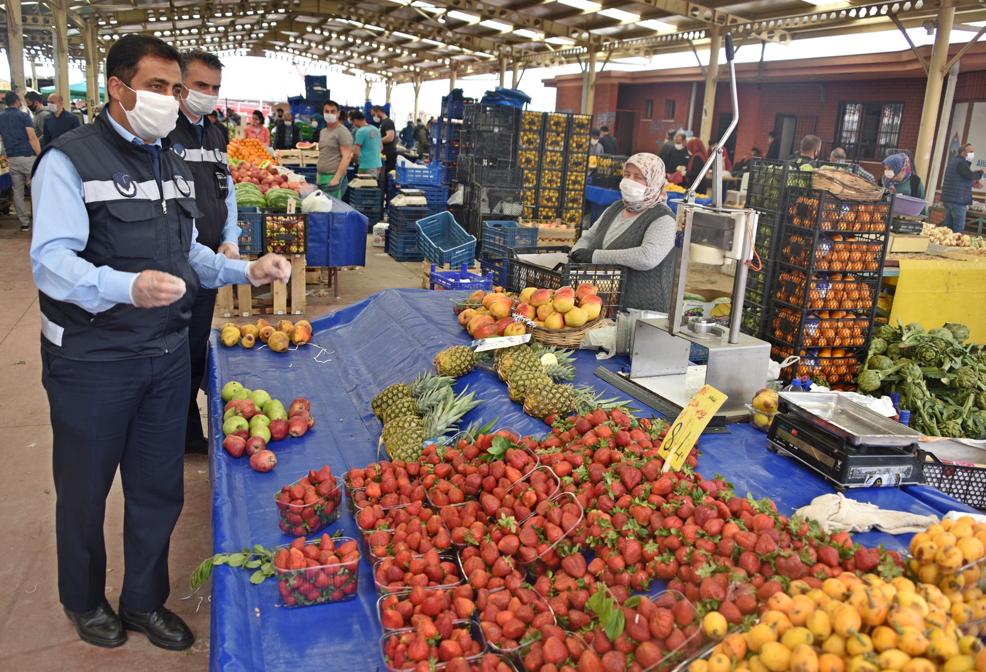 aliaga-zabitasi-pazar-yeri-denetimi-(6).jpg