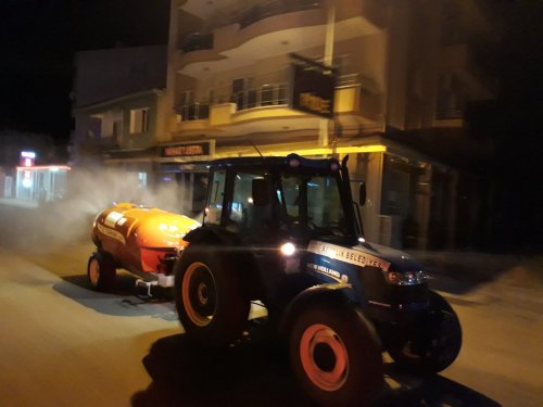 ayvalik’ta-dezenfeksiyon-seferberligi-(4).jpeg