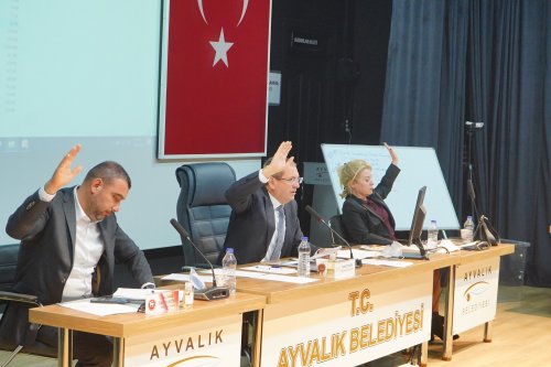 ayvalik-belediyesi-2020-faaliyet-raporu-onaylandi-(9).jpg