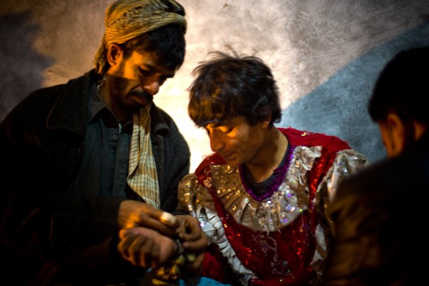 bacha-bazi-2.jpg bacha-bazi-2.jpg