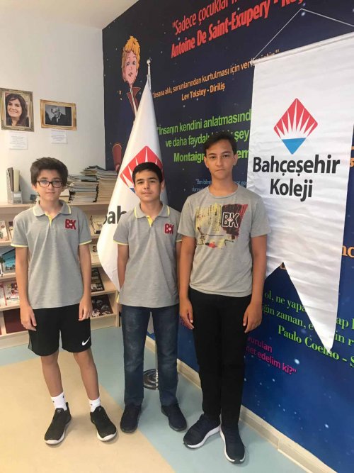 bahcesehir-koleji-foto-02---kaan-yusufoglu---ata-sugun---muatafa-ediz-tezcan-(soldan-saga).jpg