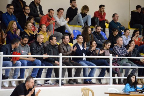 bergama-voleybol3.jpeg