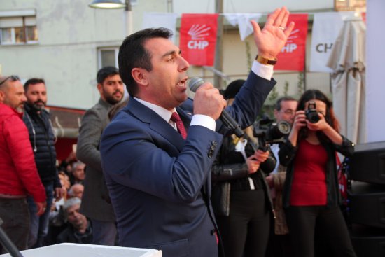 chp-bayrakli-ilce-baskani-cemalettin-alper.jpg