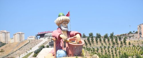 demirtas_nasreddin_hoca_heykeli_kaldirilmali.jpg