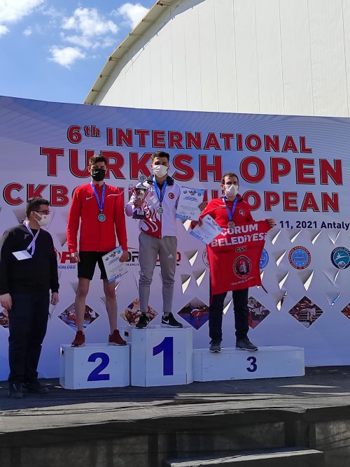 ege--“6.-uluslararasi-turkiye-acik-kick-boks-avrupa-kupasi”-da-ege-damgasi-(2).jpeg