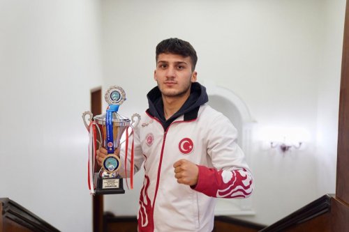 ege-ali-koyuncu---“6.-uluslararasi-turkiye-acik-kick-boks-avrupa-kupasi”-da-ege-damgasi-(2).jpg