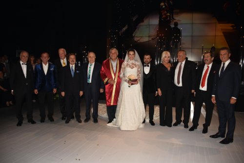 hasan-ser,-ali-agaoglu,-sansal-buyuka,-cavit-caglar,-bedrettin-dalan,-sukru-genc,-eftelya-ferruh-tasdemir,-ajda-pekkan,-mehmet-agar,-hayri-yazici,-mustafa-sarigul-(2).jpg