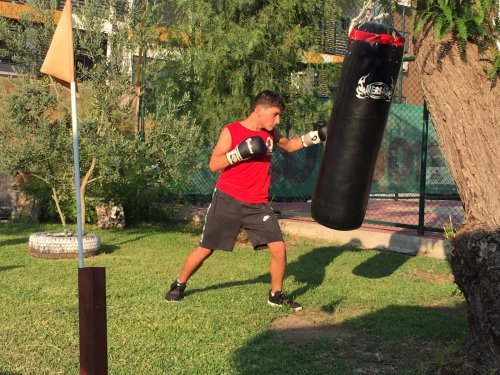 kick-boks-bahcede-kum-torbasi1.jpg