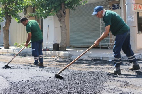 konak’in-sokaklarina-7-ayda-3-bin-800-ton-asfalt-(4).jpeg