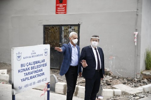 konak-belediye-baskan-batur,-calismalari-yerinde-denetledi-(1).jpeg
