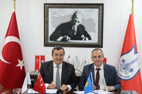 konak-belediye-baskani-abdul-batur-ve-prizren-belediye-baskani-mytaher-haskuka’nin-attigi-imzalar-ile-ab-projelerinde-birlikte-calisilacak.jpeg