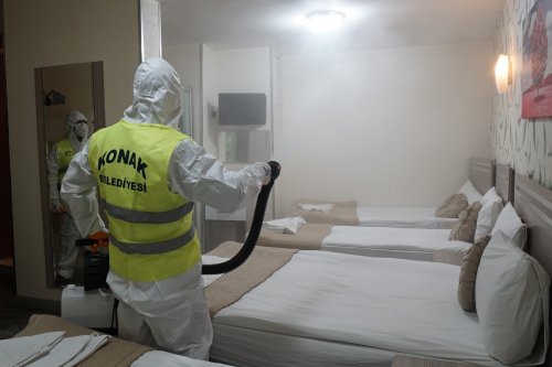 konak-belediyesi’nden-ilcedeki-tum-otellere-dezenfeksiyon-(2).jpeg