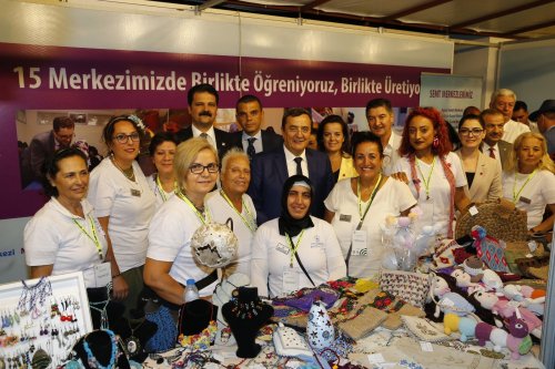 konak-belediyesi-fuarda-goz-doldurdu-(2).jpeg
