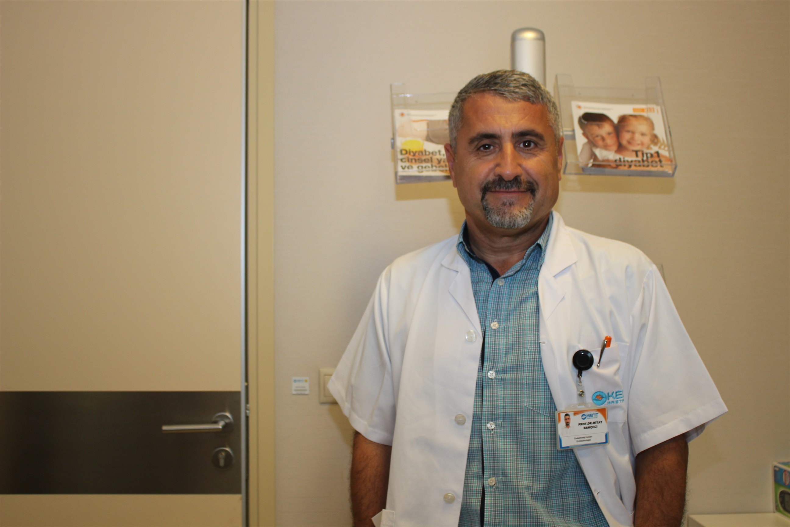 prof.-dr.-mitat-bahceci-(2)-(2592-x-1728).jpg