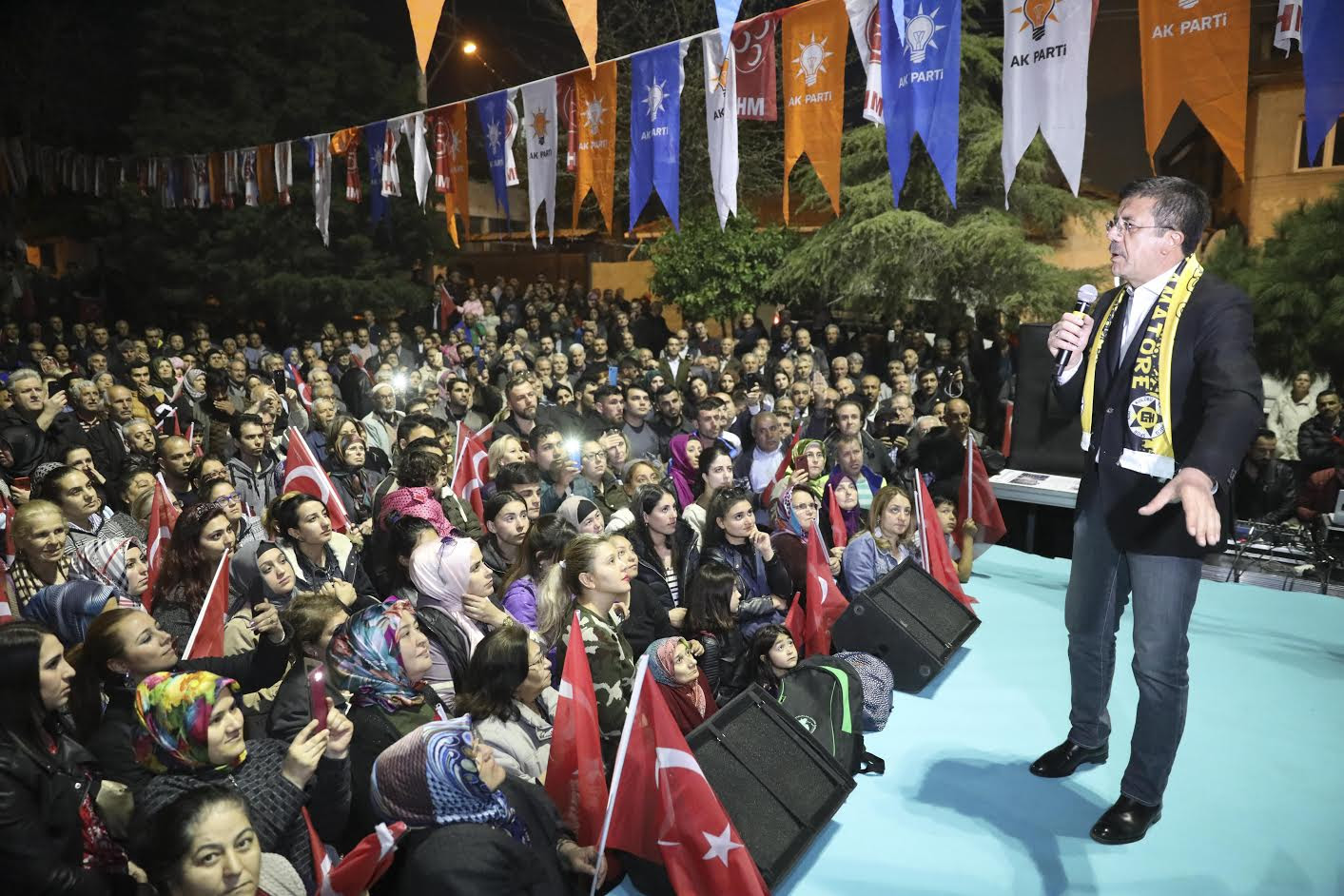 Nihat Zeybekci: "Kadınlar bizim gücümüz"