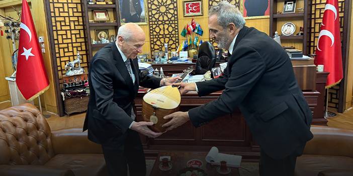 Sanatçı Yavuz Bingöl'den MHP Lideri Bahçeli'ye anlamlı hediye