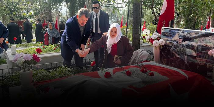 İzmir'de Çanakkale Şehitleri minnetle anıldı!