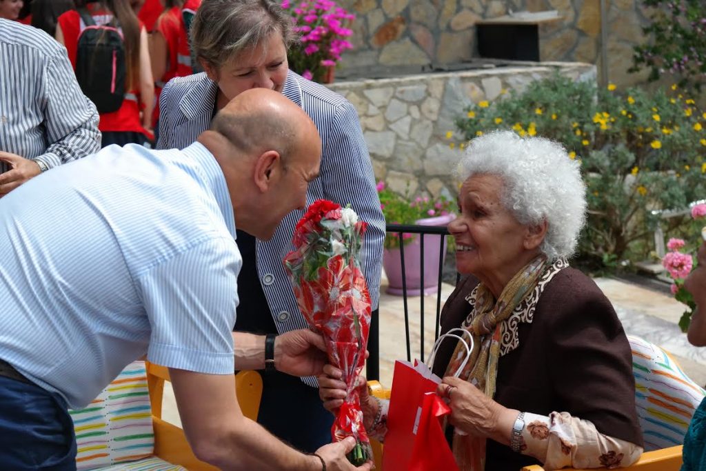 61af0817-bda4-4bf1-a2be-25b7c09fd3dd